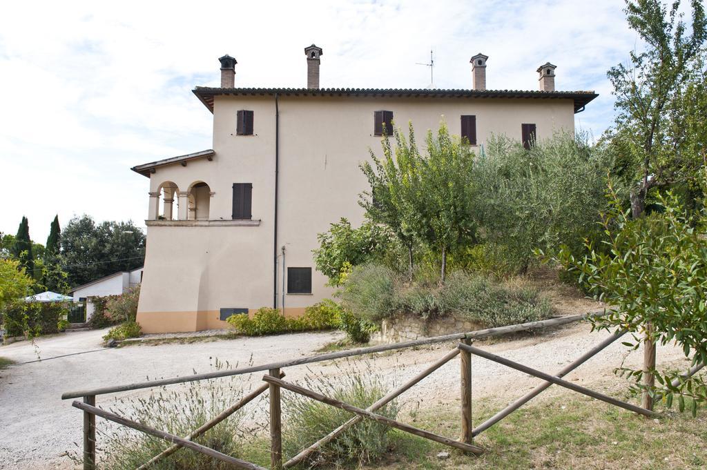 Casa Castellina Guest House Foligno Eksteriør bilde